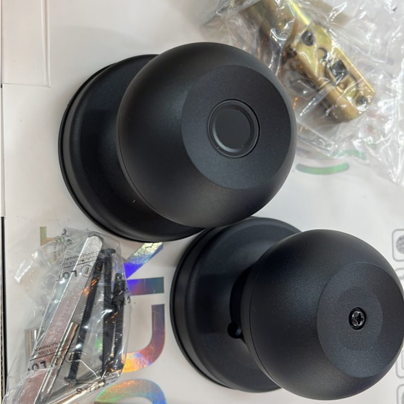 Unlock way :Fingerprint/tuya bluetooth app/key 60-70mm single tongue-RT02